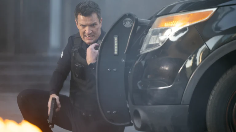 Nathan Fillion repete fenômeno de temporada única: Lanterns supera críticos, Firefly domina público